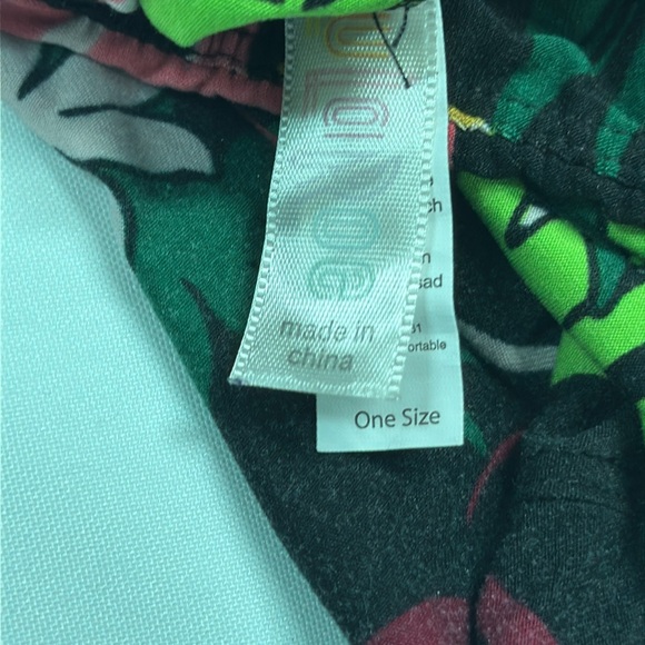 OS LuLaRoe Saint Patricks Day Pink Flamingo Print - Picture 4 of 4